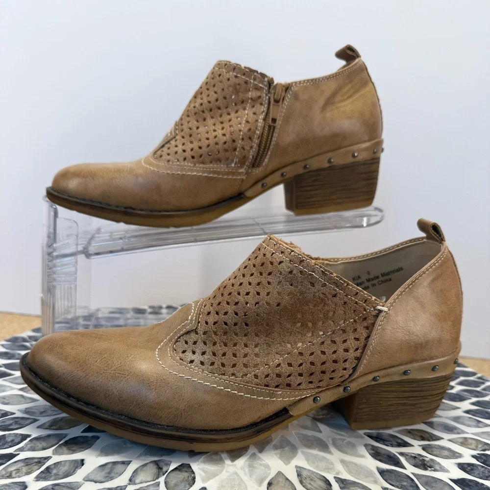 Corkys Kia Tan Perforated Mules with Stacked Heel size 9 - Picture 1 of 12